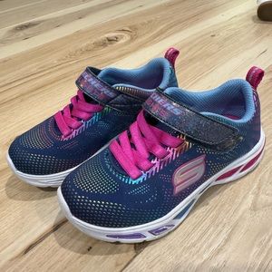 Little girls Sketchers light up sneakers size 10.5